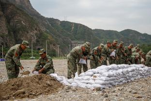 维尼修斯谈姆巴佩：签约球员的事情你们应该去问主席